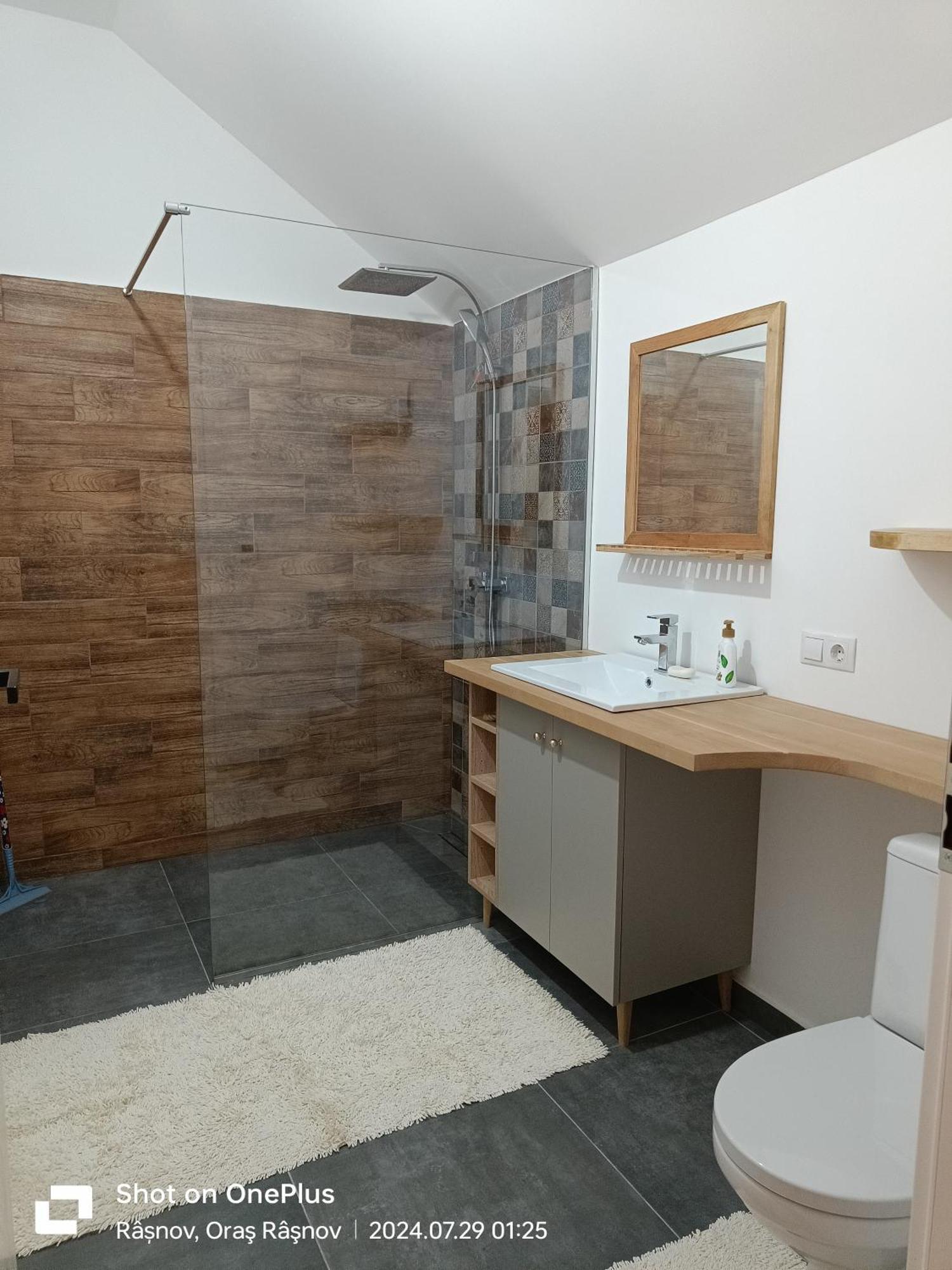 מלון Rîşnov Imperfect House מראה חיצוני תמונה